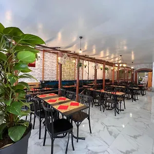 https://emmanuel.midi-pyreneeshotels.com